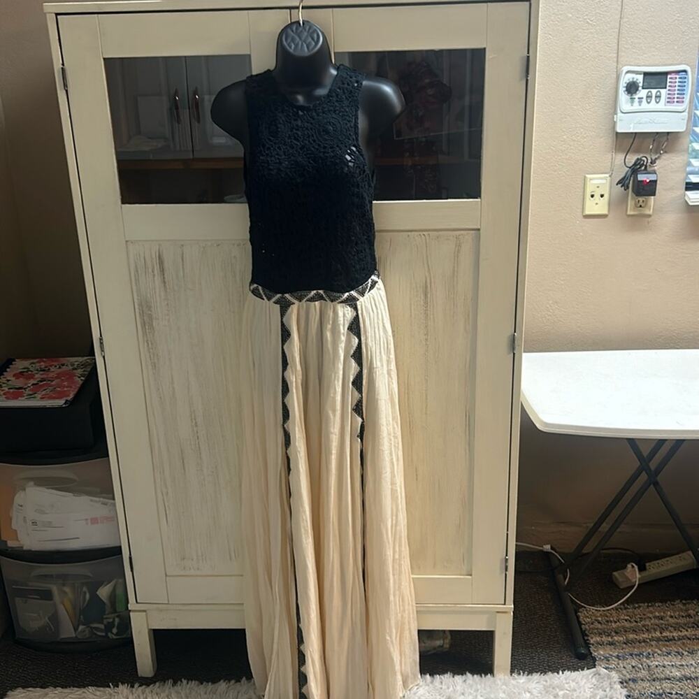 Amuse Society Sia Crochet Maxi Dress - Picture 5 of 11